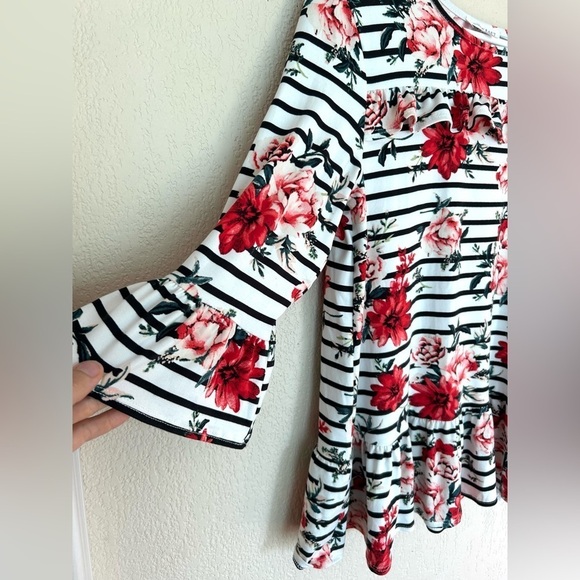 Downeast Brand/Size S/Floral Blouse - Picture 2 of 10